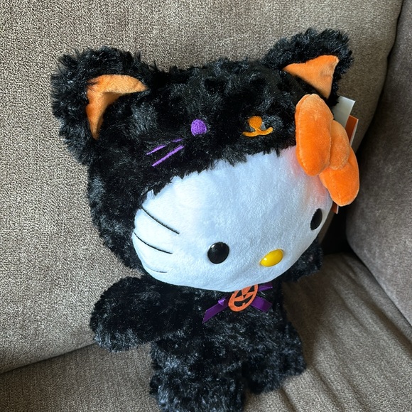 TikTok Viral Rare Hello Kitty Halloween Black Cat Side Stepper Animatronic - Picture 2 of 4